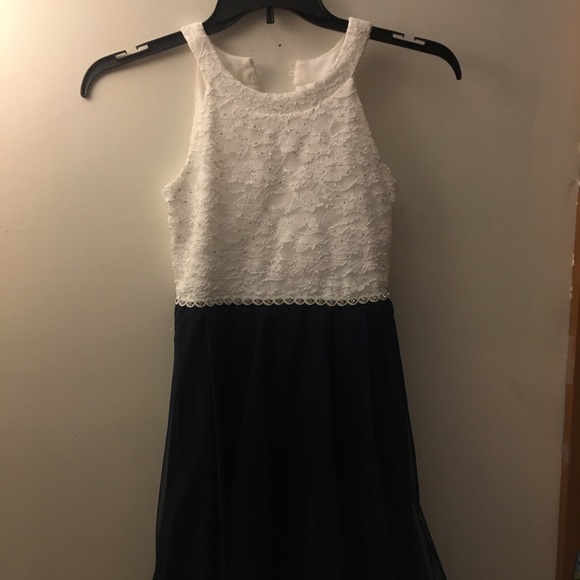 Speechless Formal Dress White/Navy ‼️MUST GO‼️